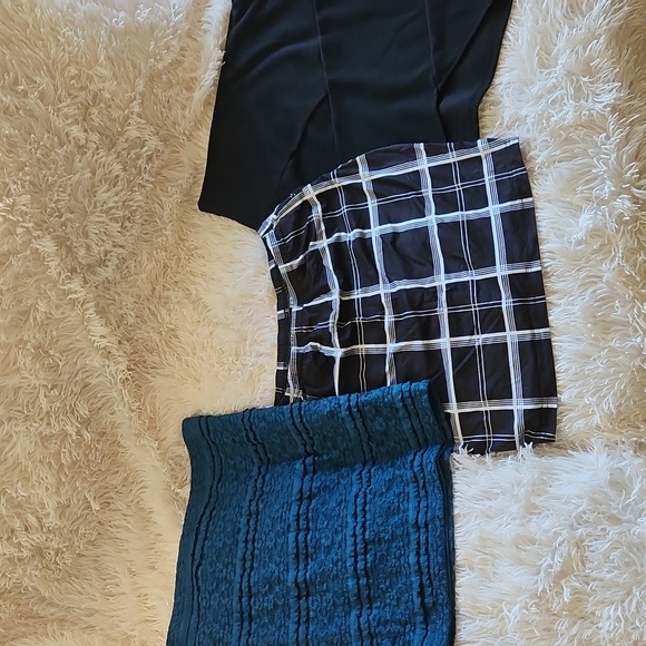 🤍🖤🩵LACE MINI SKIRT BUNDLE🩵🤍🖤 - Picture 1 of 9